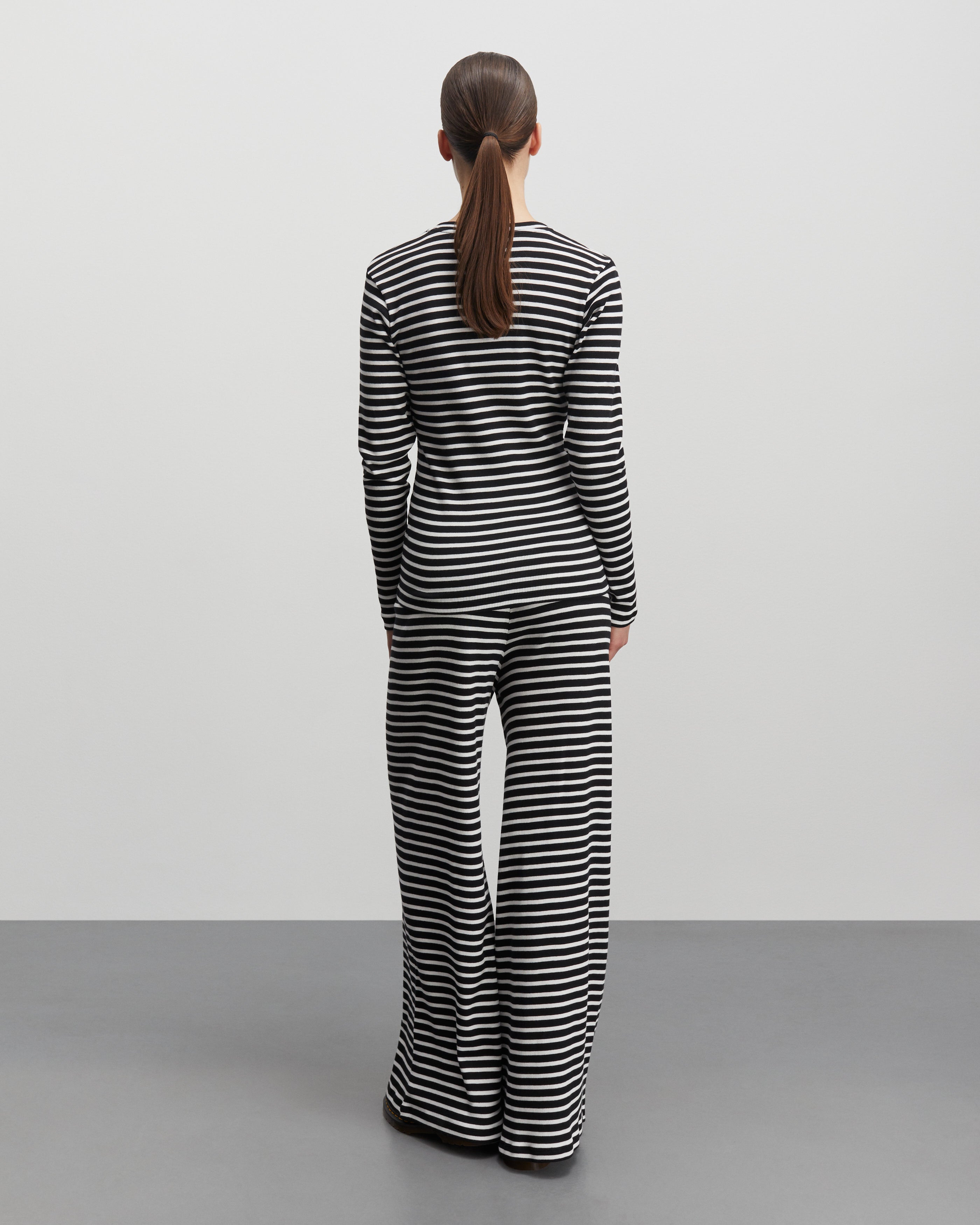 2X2 Cotton Stripe Tuba langærmet t-shirt - Black/White Alyssum